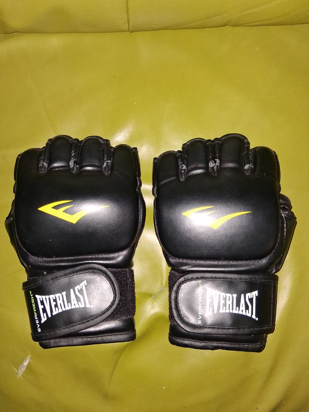 ufc gloves for punching bag - photo 4