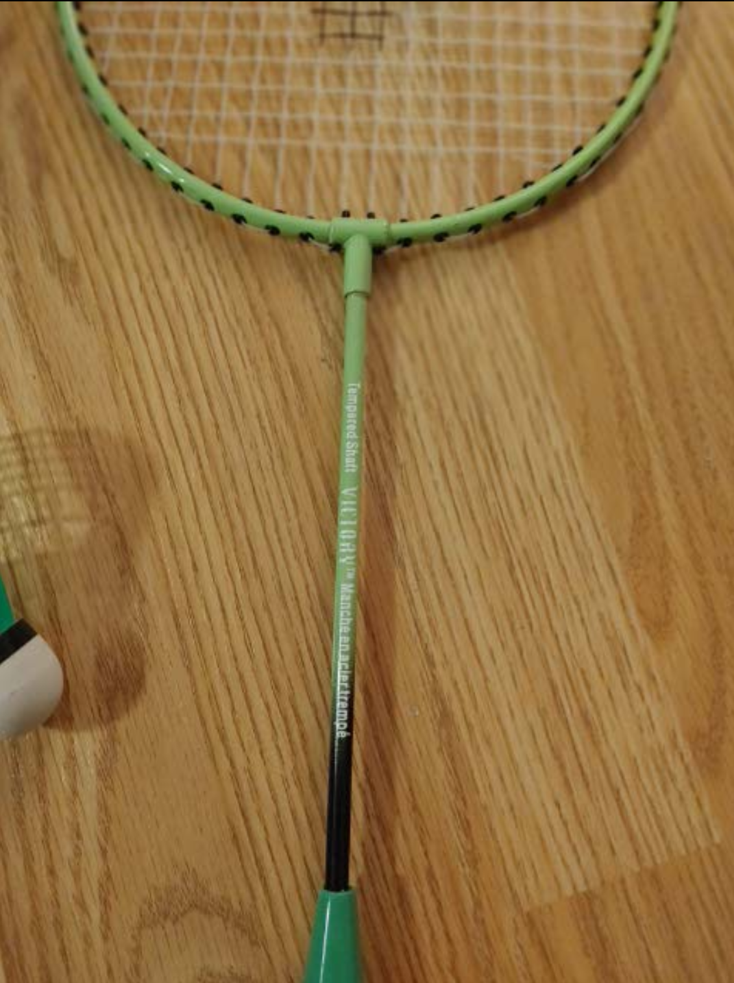Set of 2 Victory Badminton Rackets with Shuttlecock - photo 3