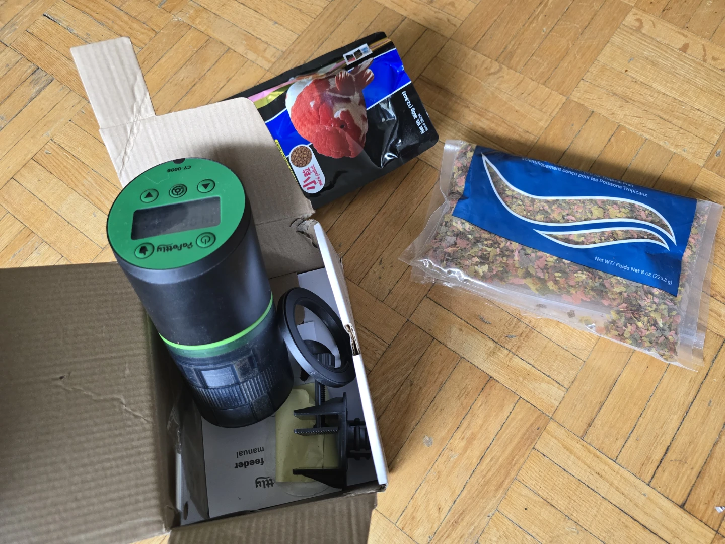 PoPaTty Intelligent Feeder with Hikari Fish Food - photo 2