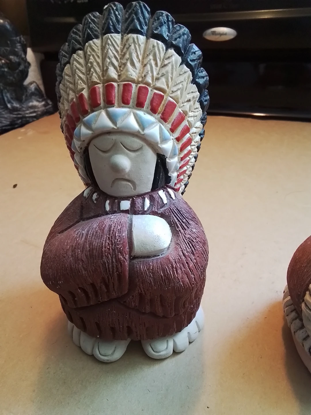 Vintage Signed LAUNA Pottery Figurine Set - photo 3