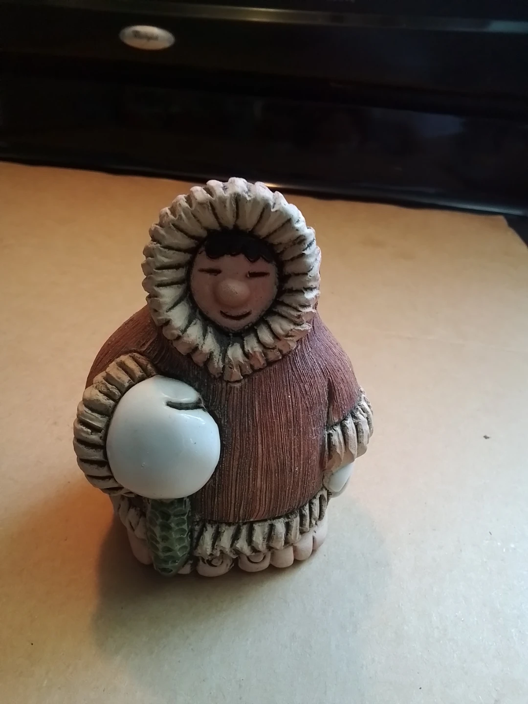 Vintage Signed LAUNA Pottery Figurine Set - photo 4