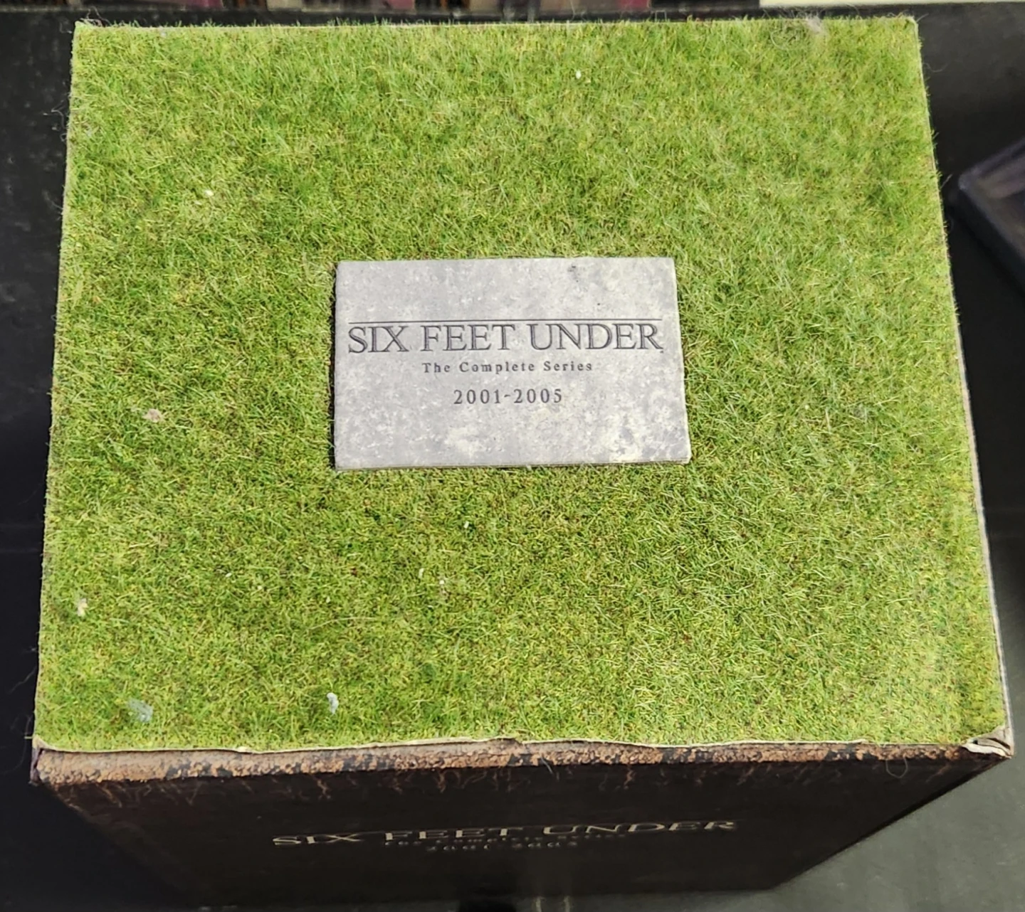 Six Feet Under The Complete Series Grass Top Collector's Edition - photo 2