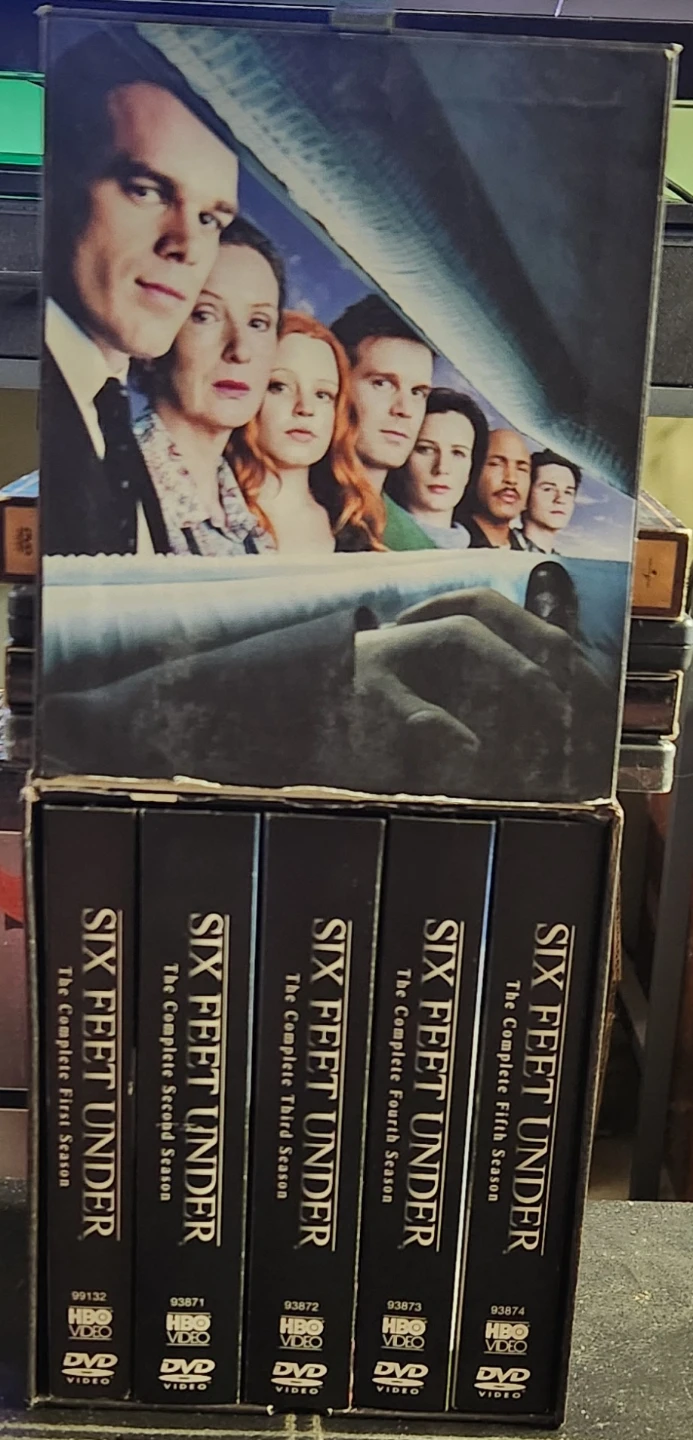 Six Feet Under The Complete Series Grass Top Collector's Edition - photo 3