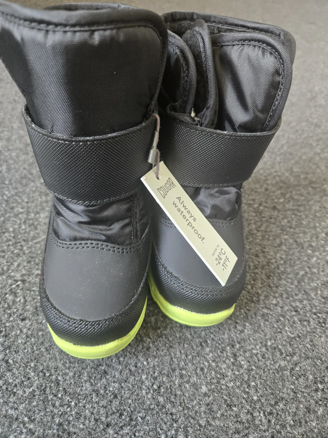 Cougar Kids Snow Boots Size 5 Black/Neon Green