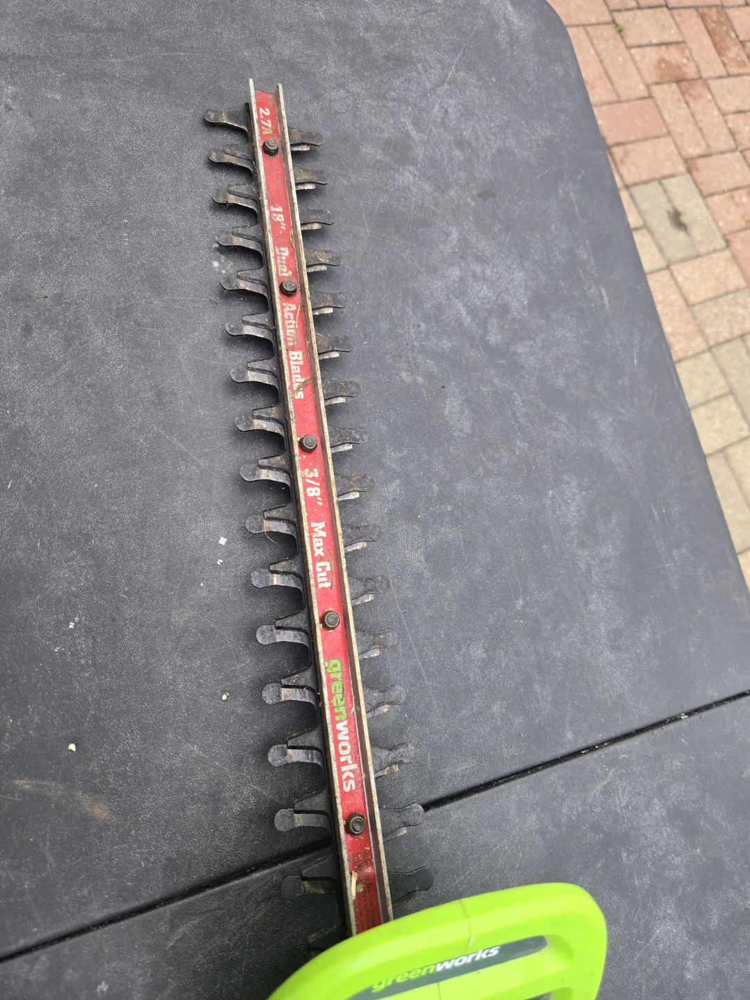 Greenworks Hedge Trimmer - 18" Blade - photo 2