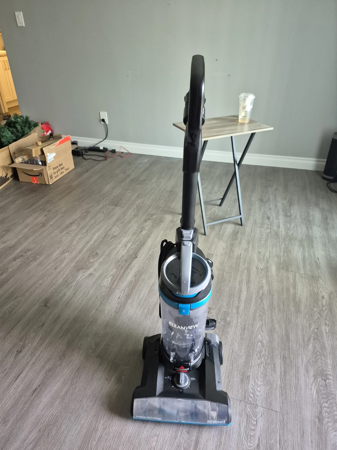 Used Bissell CleanView Vacuum Cleaner - photo 3