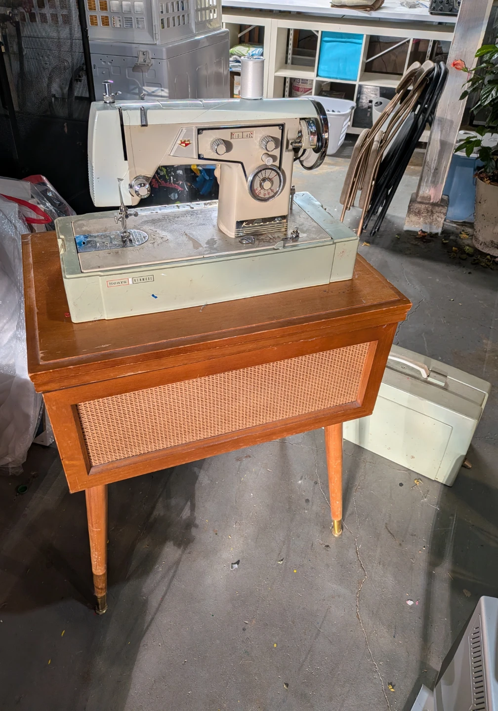 Sears Kenmore Sewing Machine & Table - photo 3