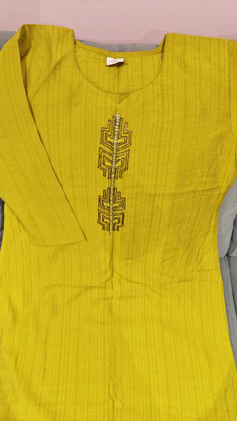 Yellow Kurti with Beaded Embellishment - photo 2