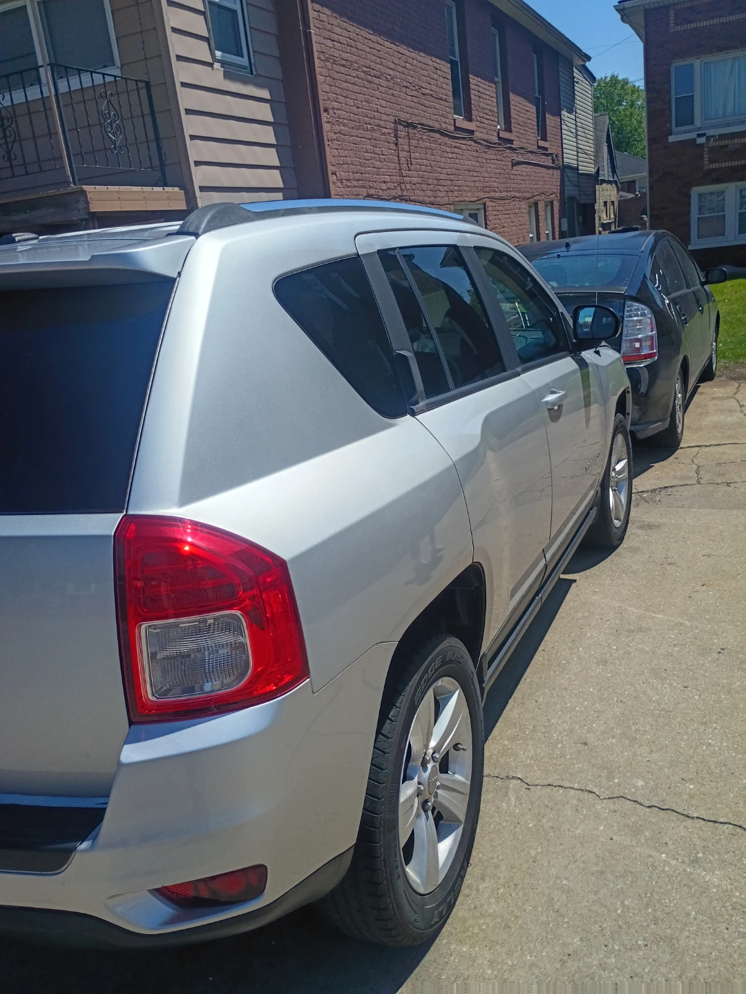Silver Jeep Compass