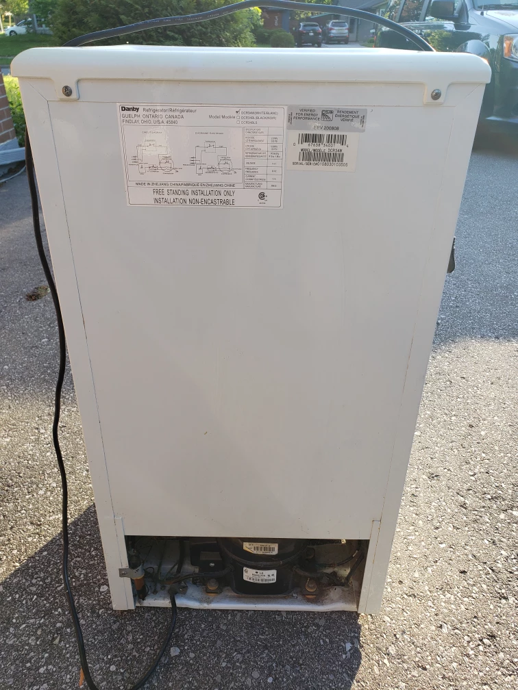 Danby DCR34W Refrigerator - photo 3