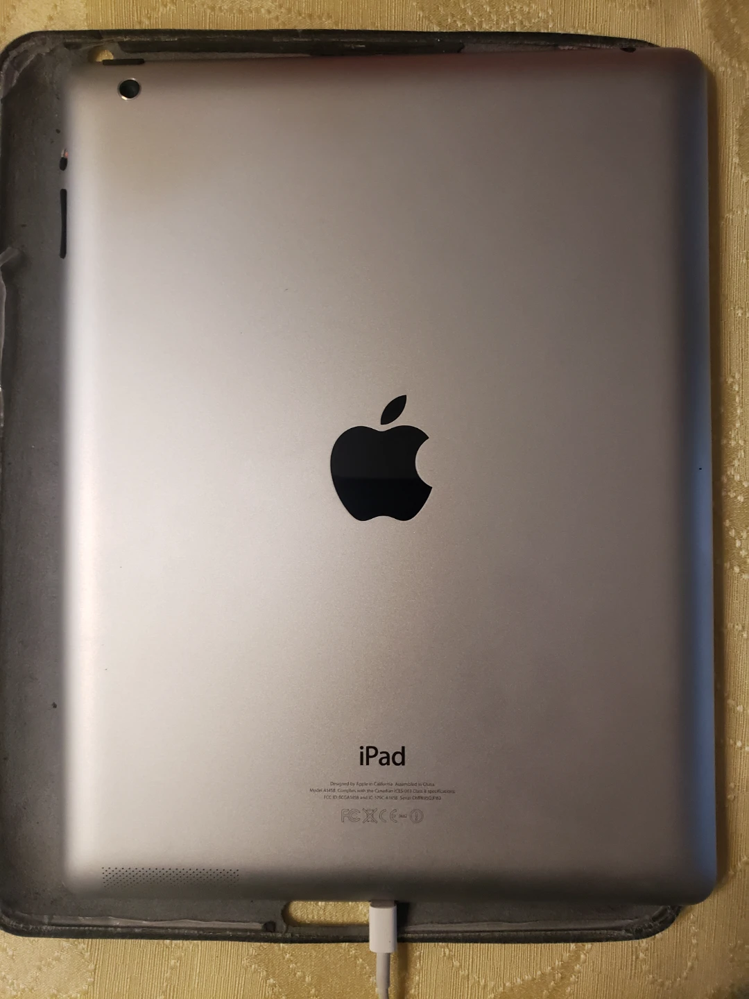 Apple iPad (Model A1458) - photo 5