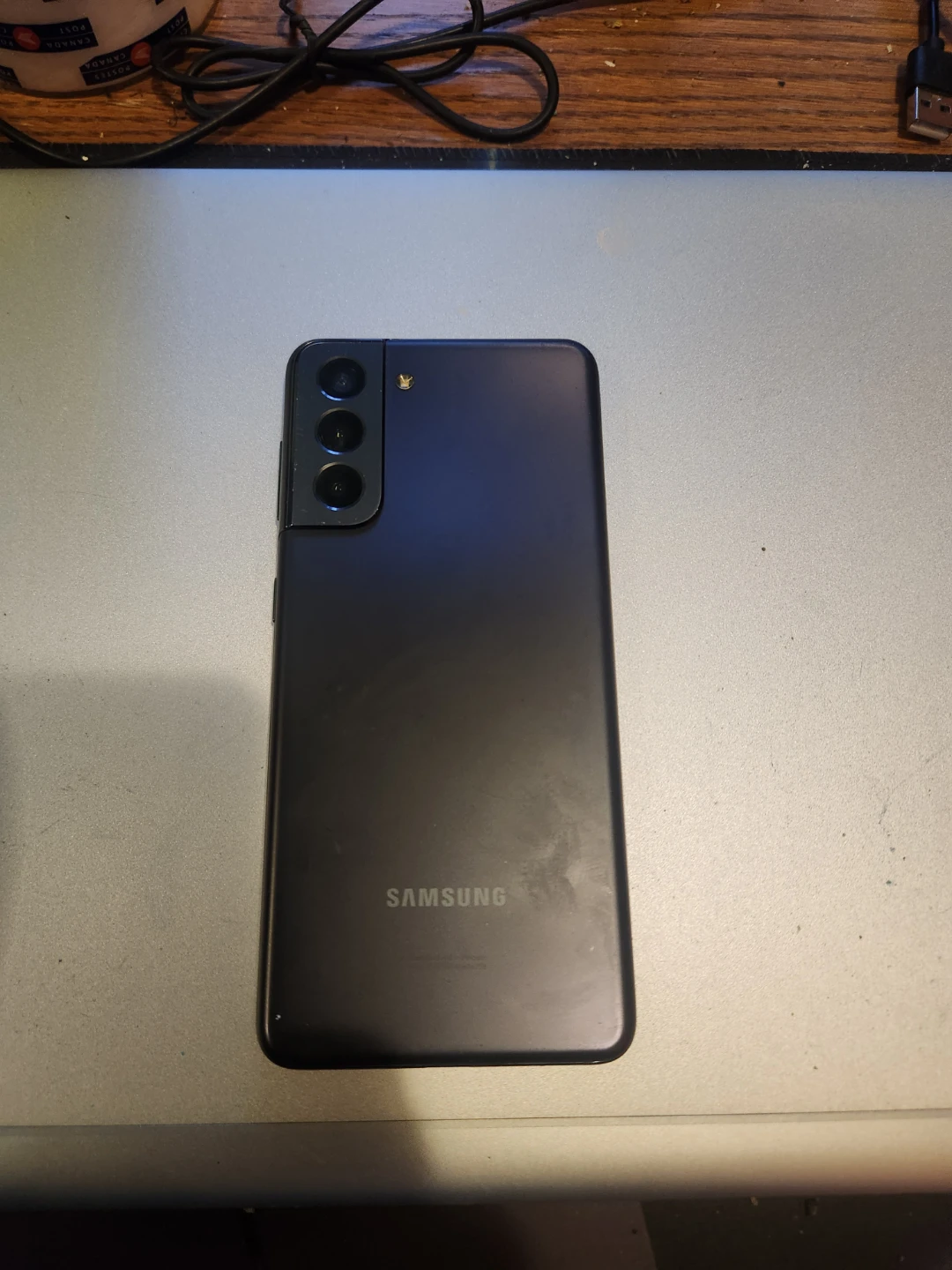 Samsung Galaxy S21 Smartphone