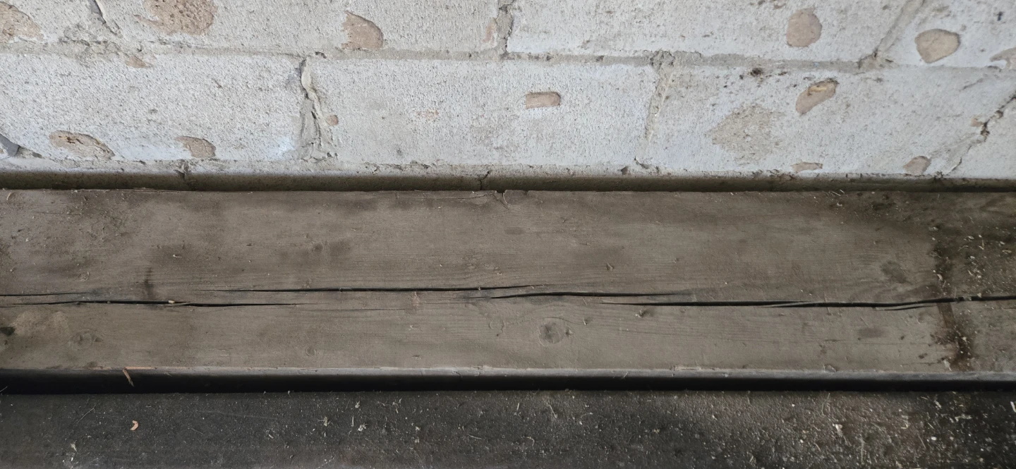 Used Wooden Beam 24 feet - photo 2