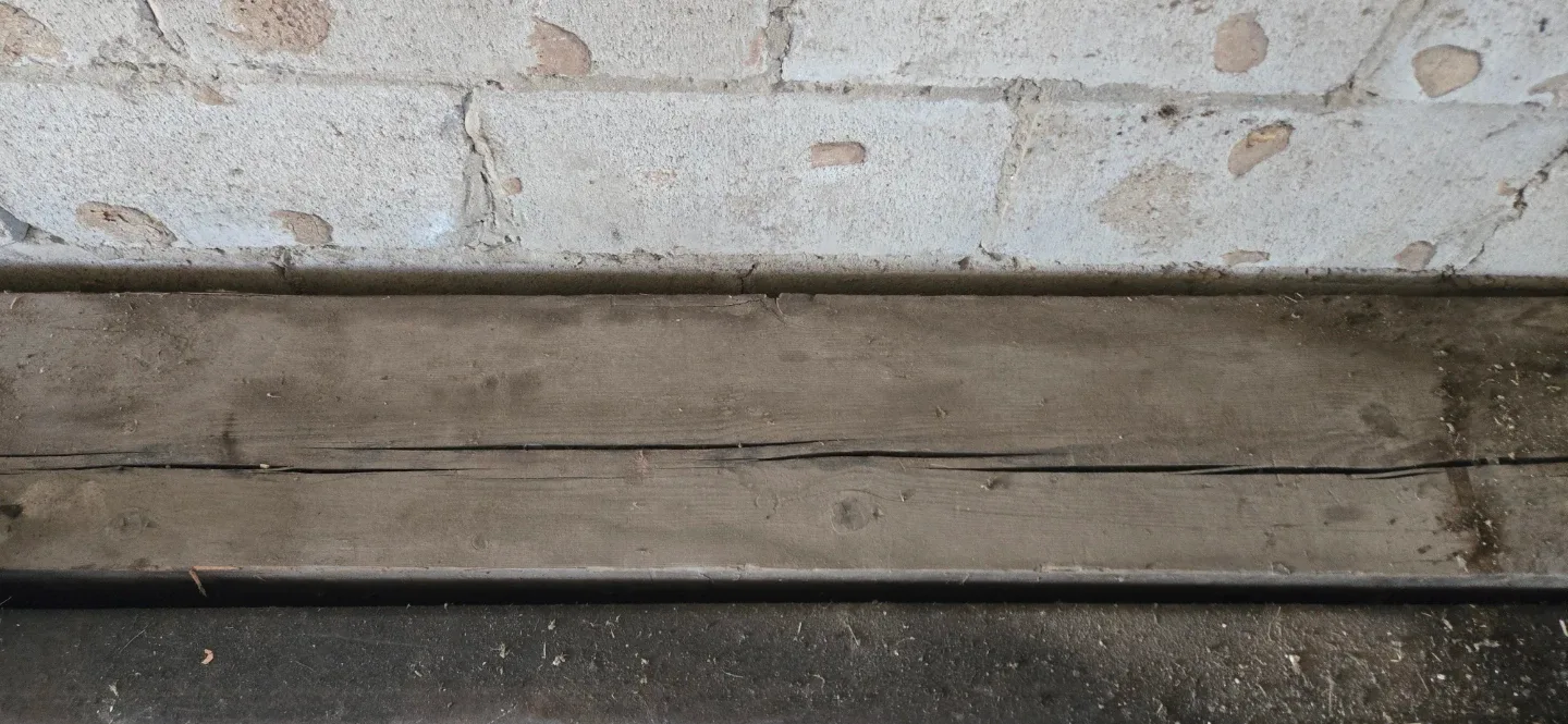 Used Wooden Beam 24 feet - photo 2