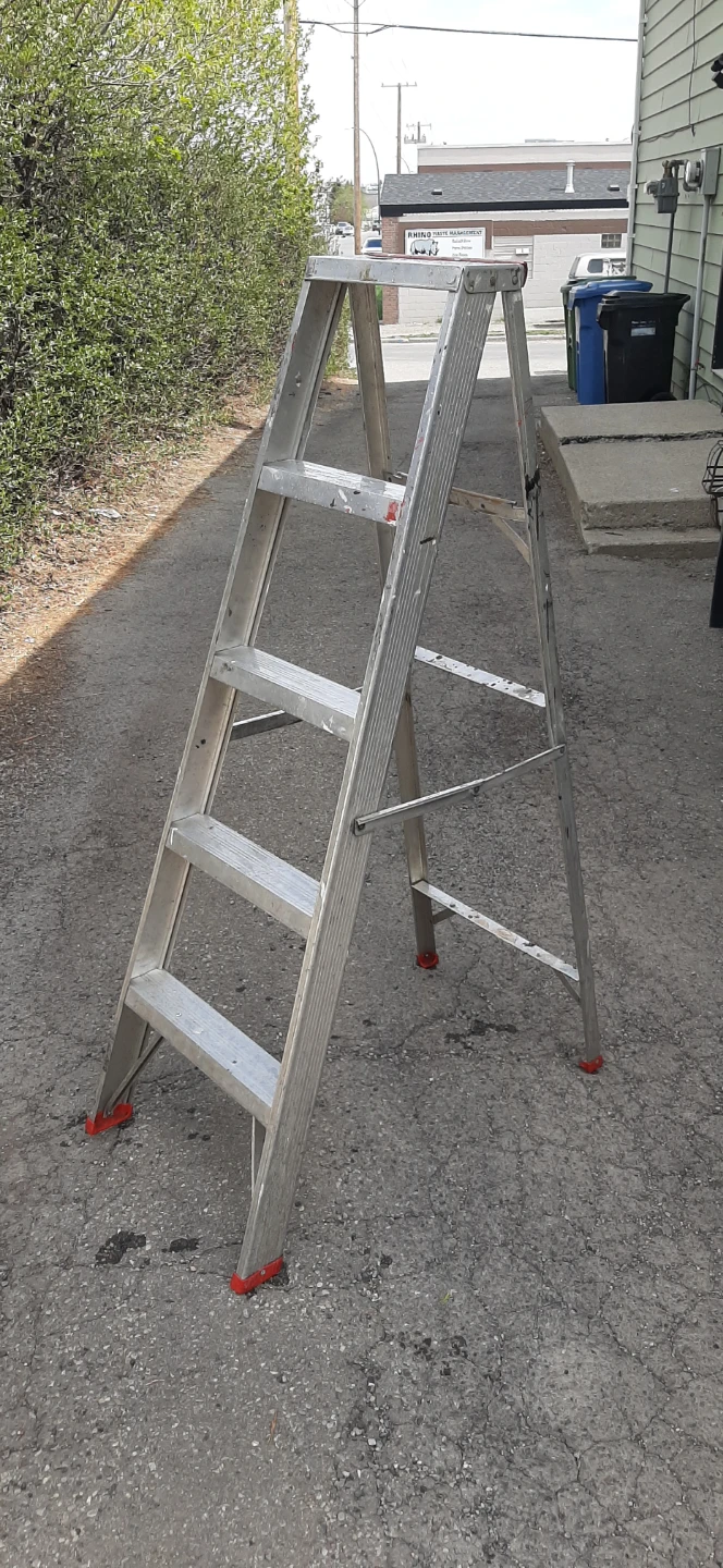 5Ft Aluminum A-Frame Ladder