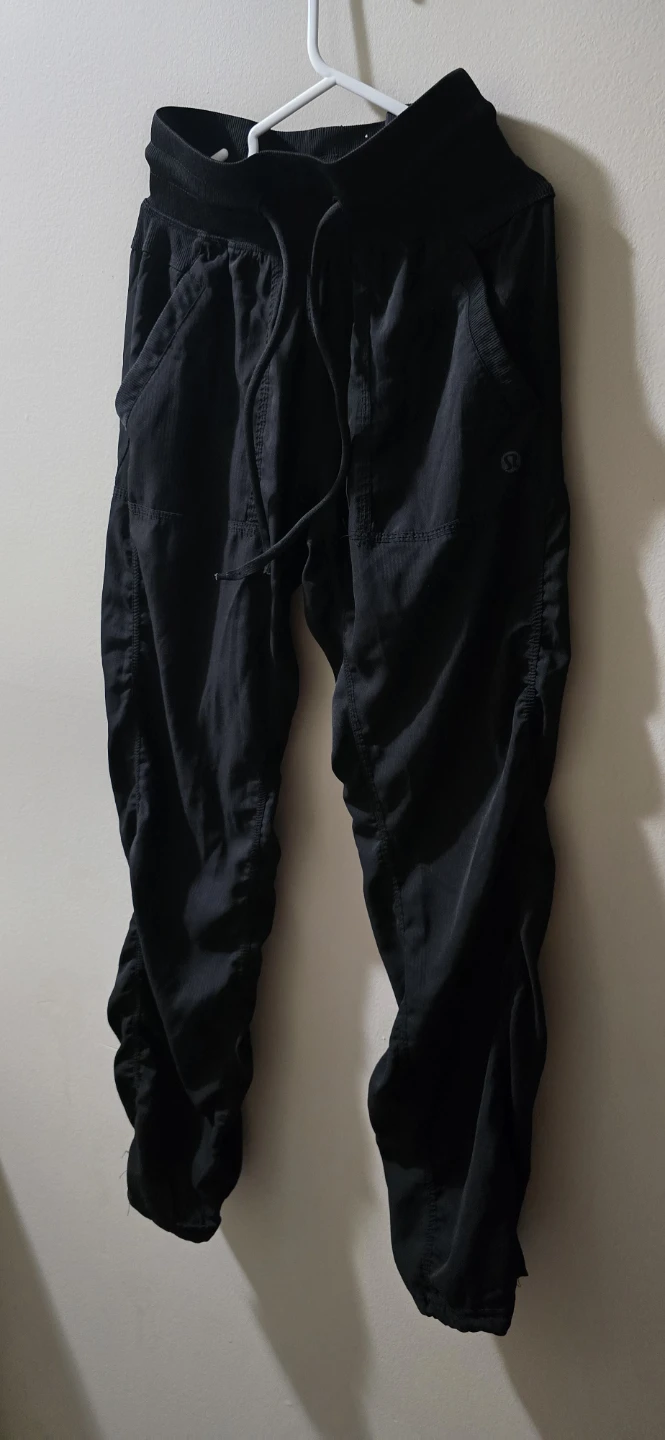 Lululemon Black Ruched Joggers Pant size xs