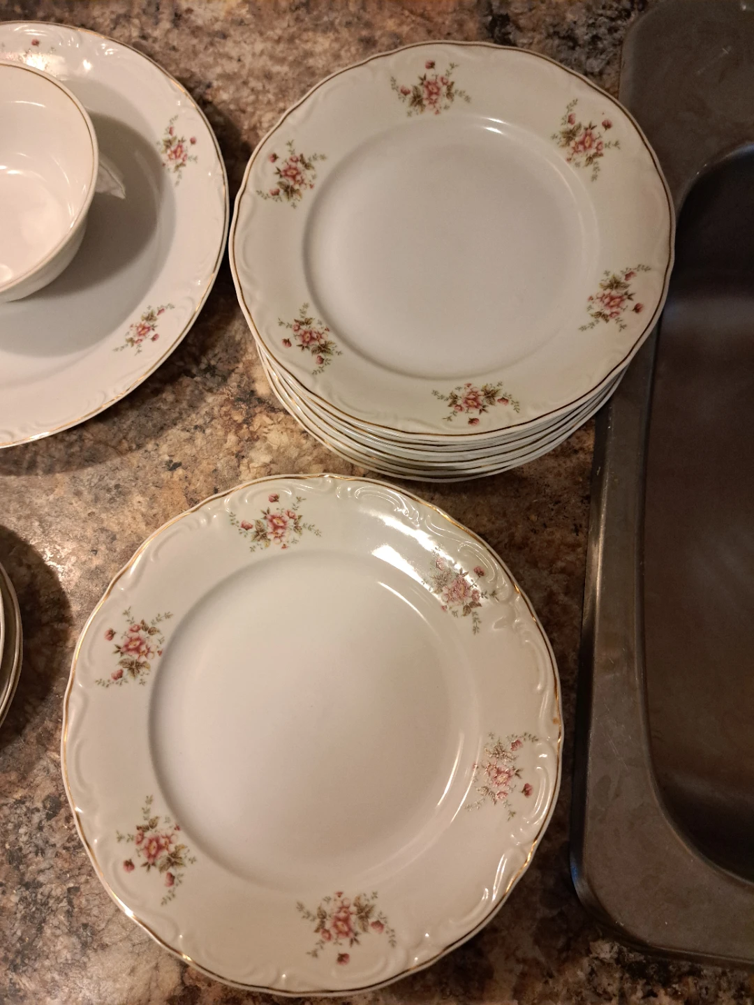 Vintage Floral Dinnerware Set - photo 2