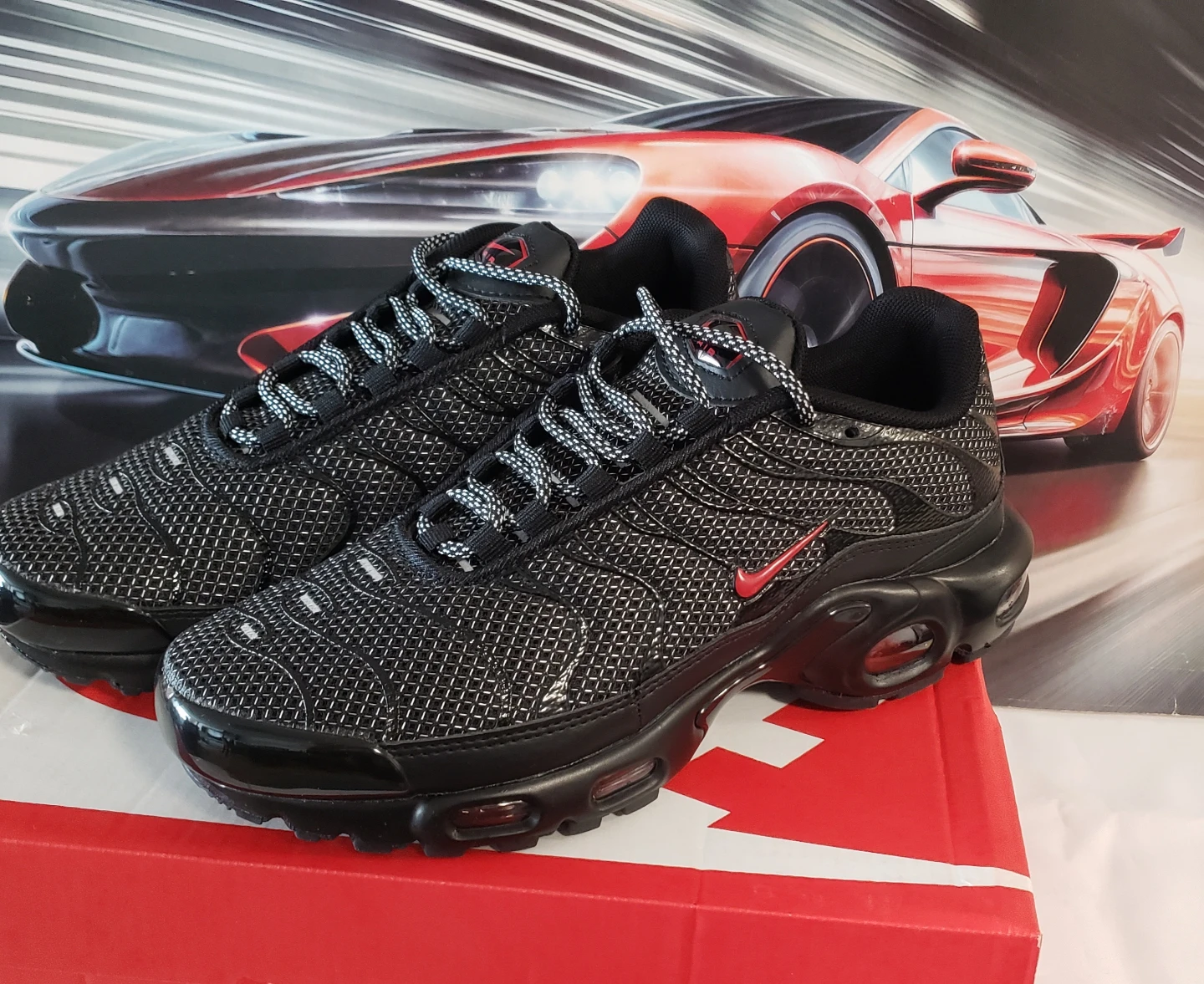 Brand new Universal Air Max Black Red Size 7