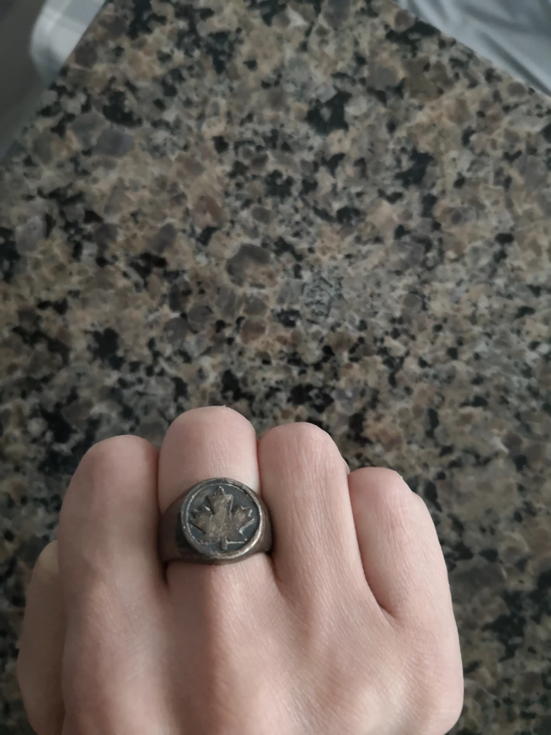 Vintage Maple Leaf Signet Ring - photo 2
