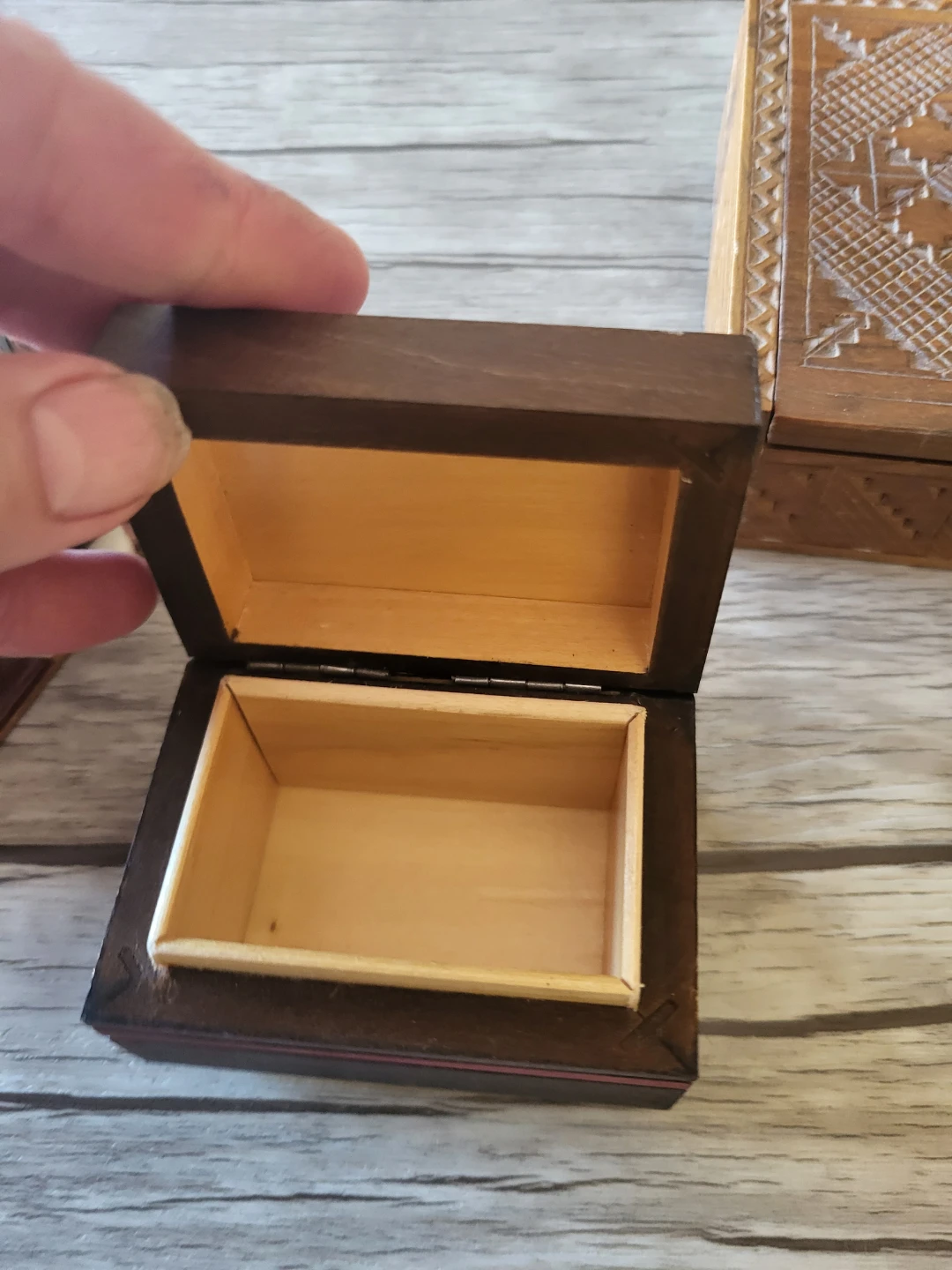 Small Wooden Keepsake Box with Bird Design - photo 2