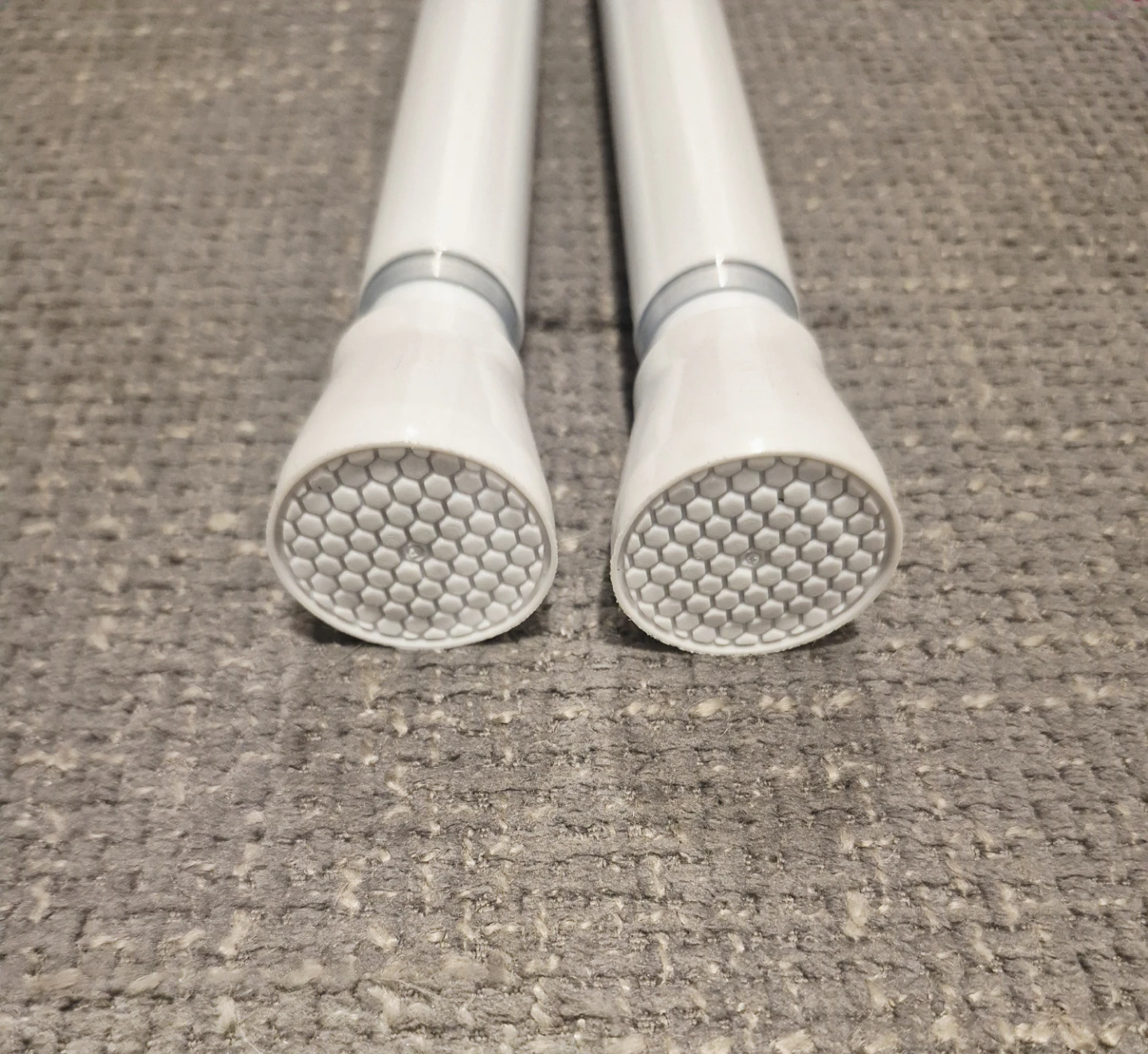 White Tension Curtain Rod 28"-48" Adjustable - photo 5