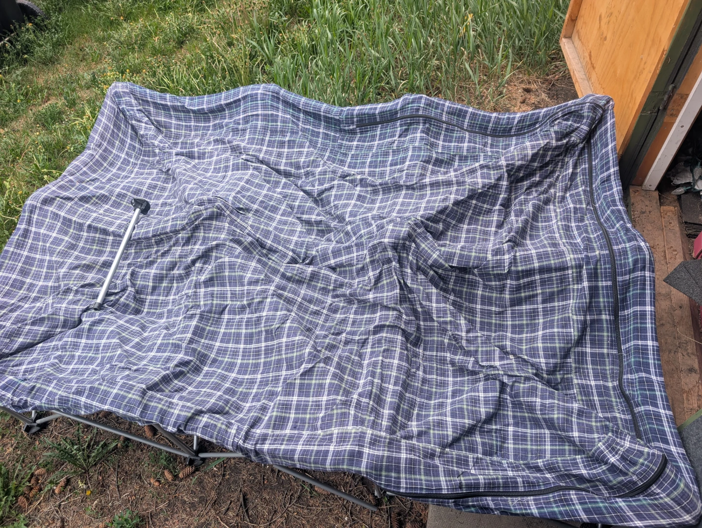 Plaid Camping Cot Pull out Bed