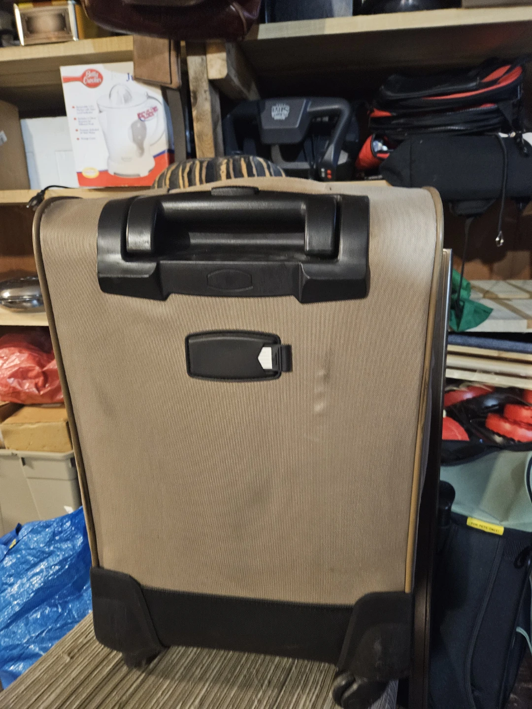 Titan Luggage - 22 inch Carry-On Suitcase - photo 4