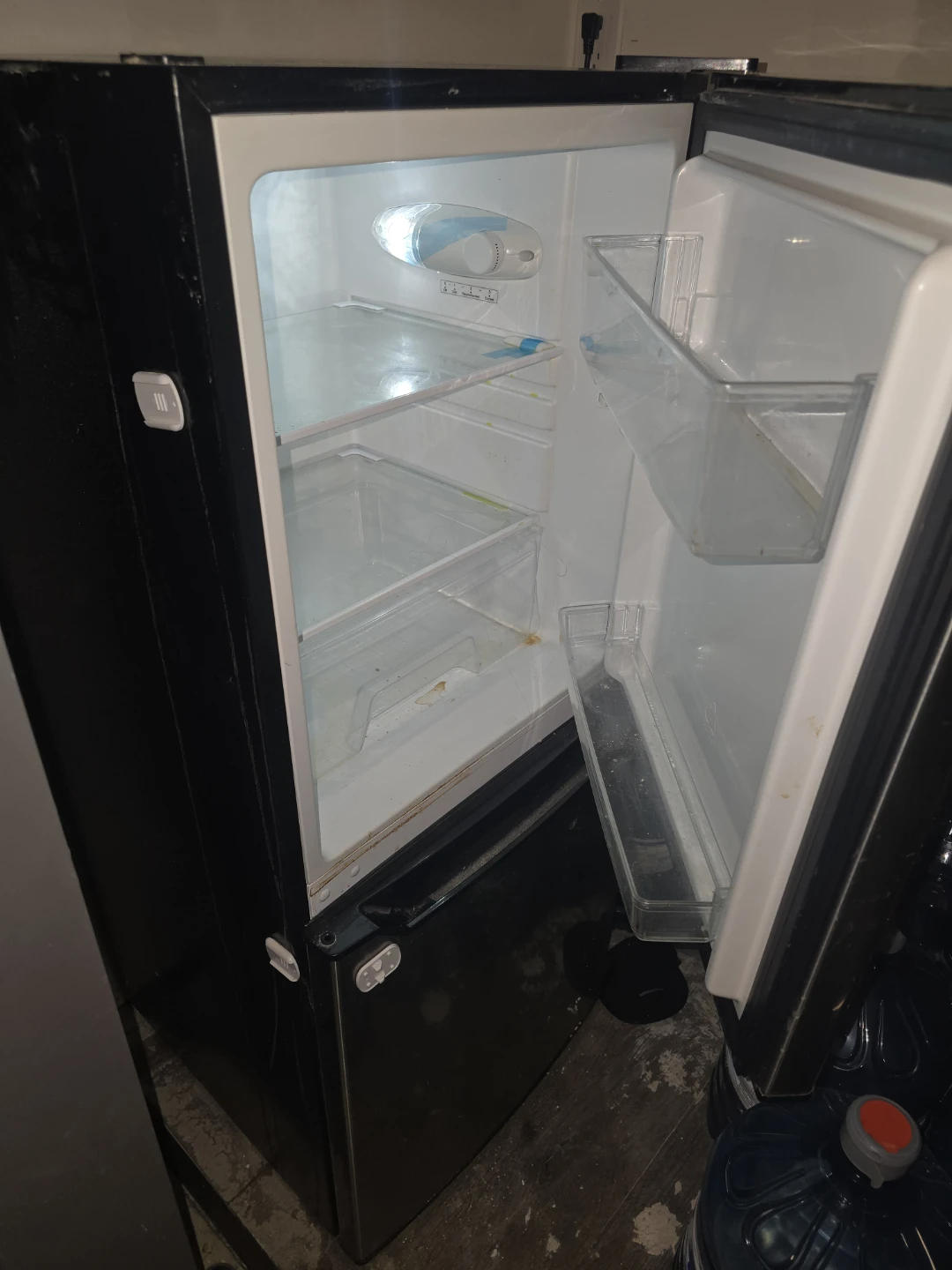 Insignia Mini Fridge - photo 3