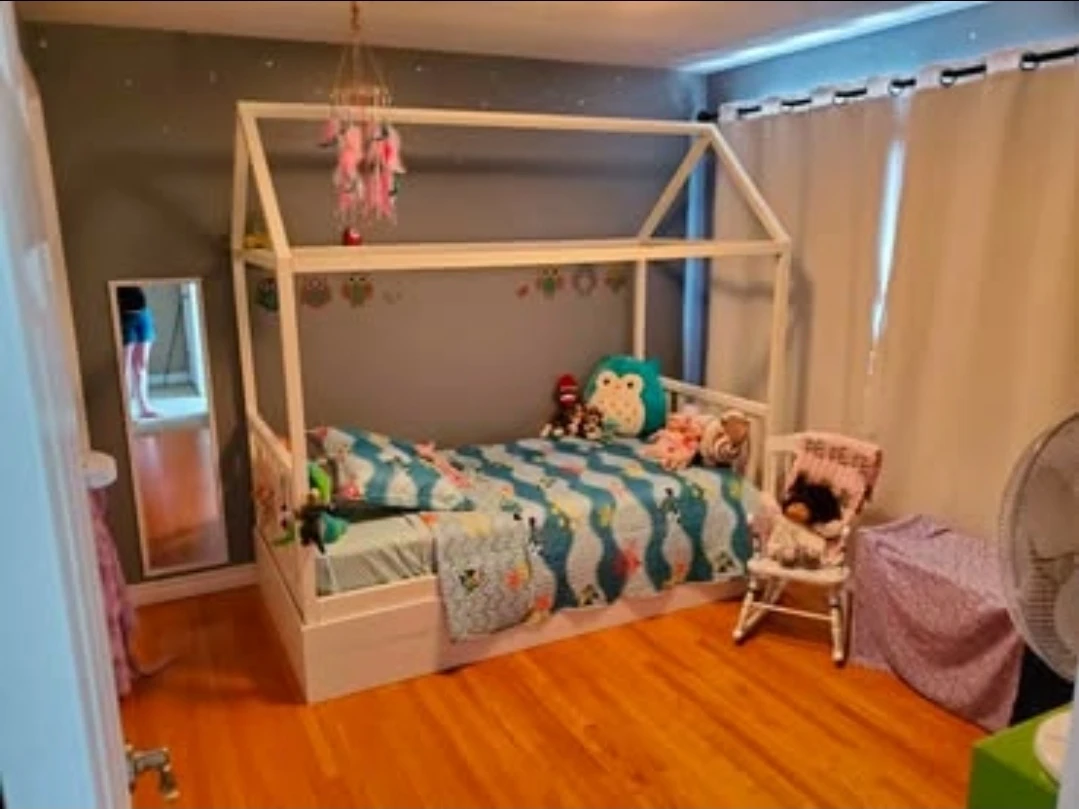 Twin Montessori style Bed with matress