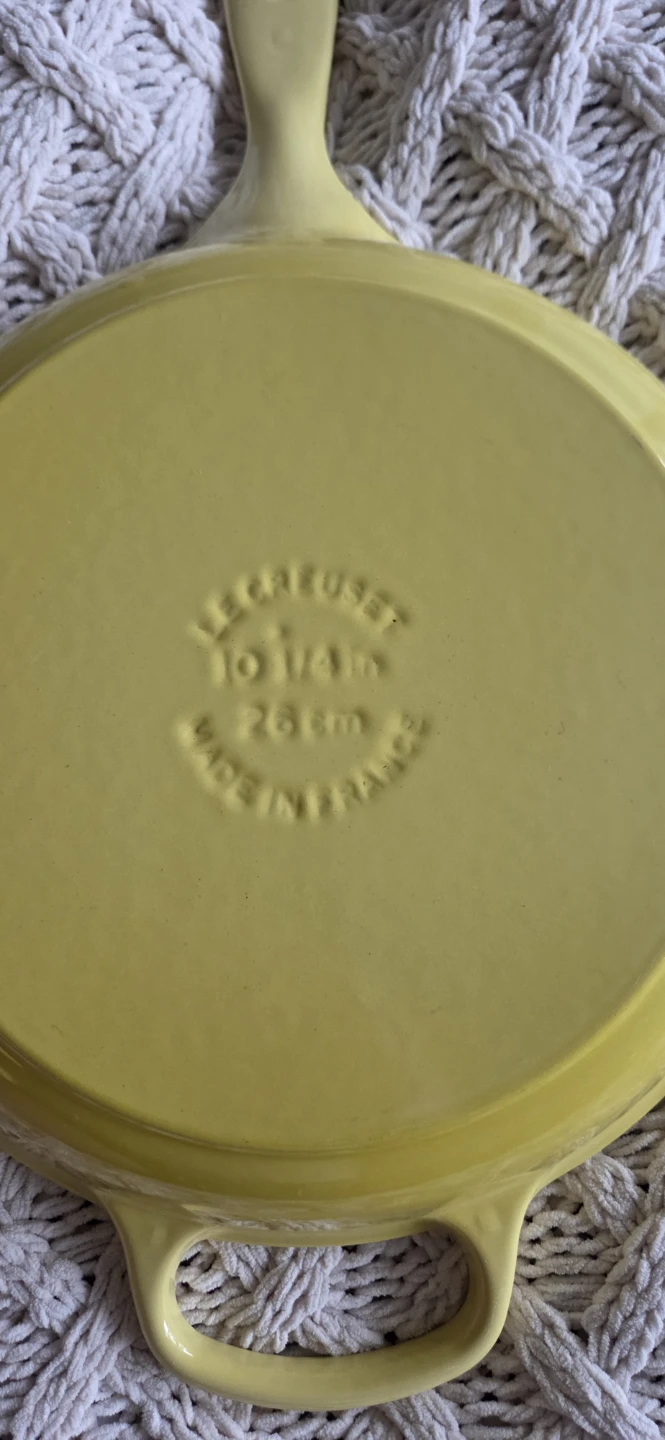 Le Creuset Cast Iron Skillet - 10 1/4 inch/26cm - photo 3