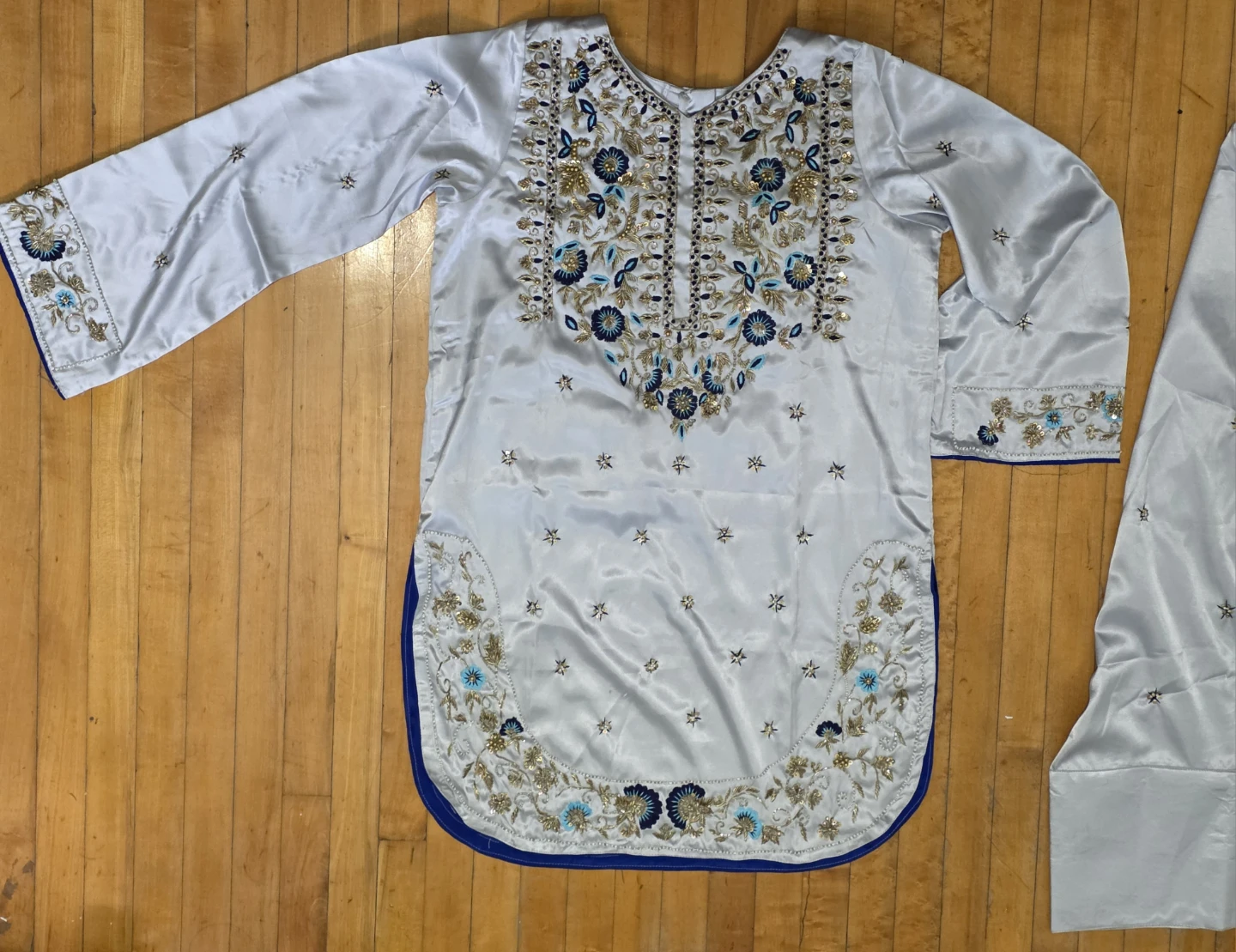 Embroidered Farsi suit