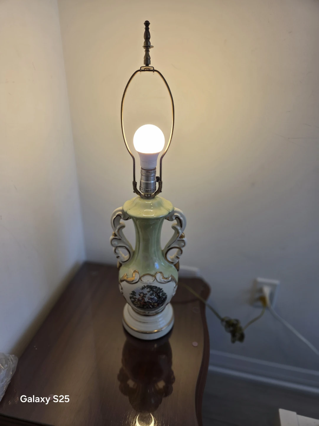 Vintage Ceramic Table Lamp with Decorative Scene - photo 5