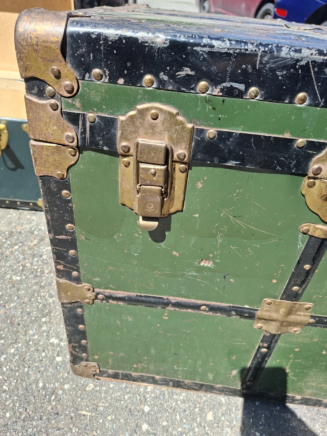 Vintage Green Steamer Trunk - photo 4