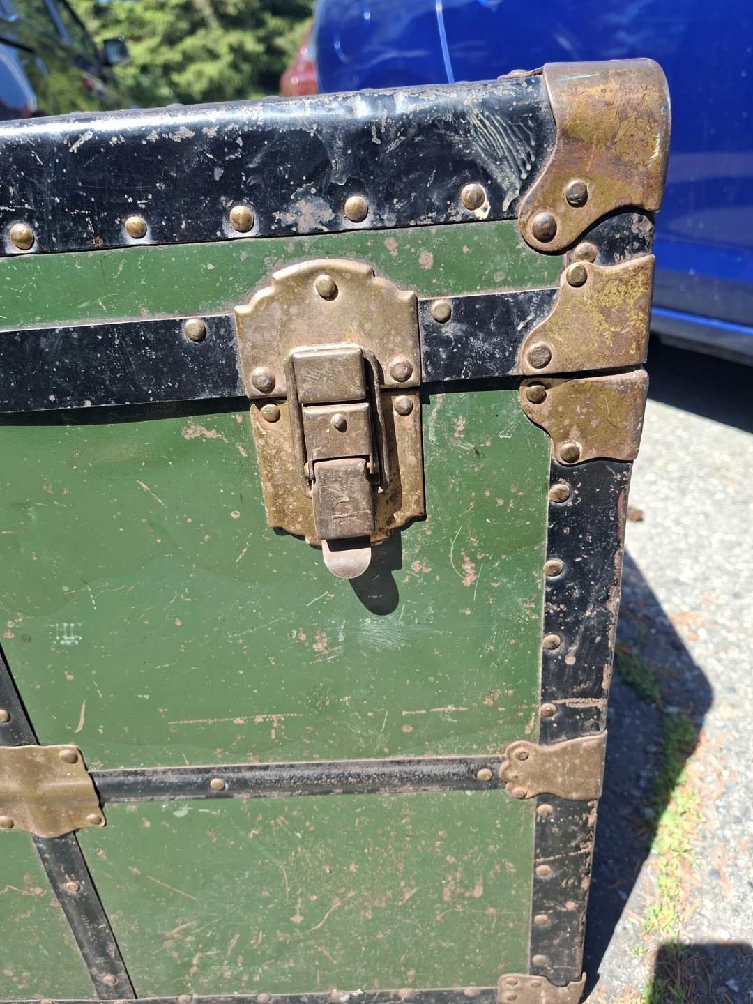 Vintage Green Steamer Trunk - photo 5