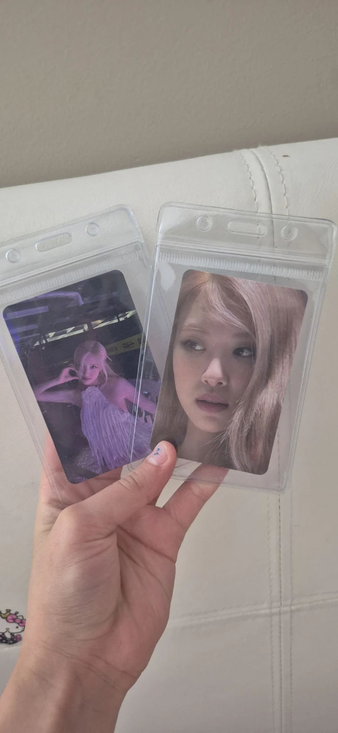 BLACKPINK Rosé Photocards (Set of 2)