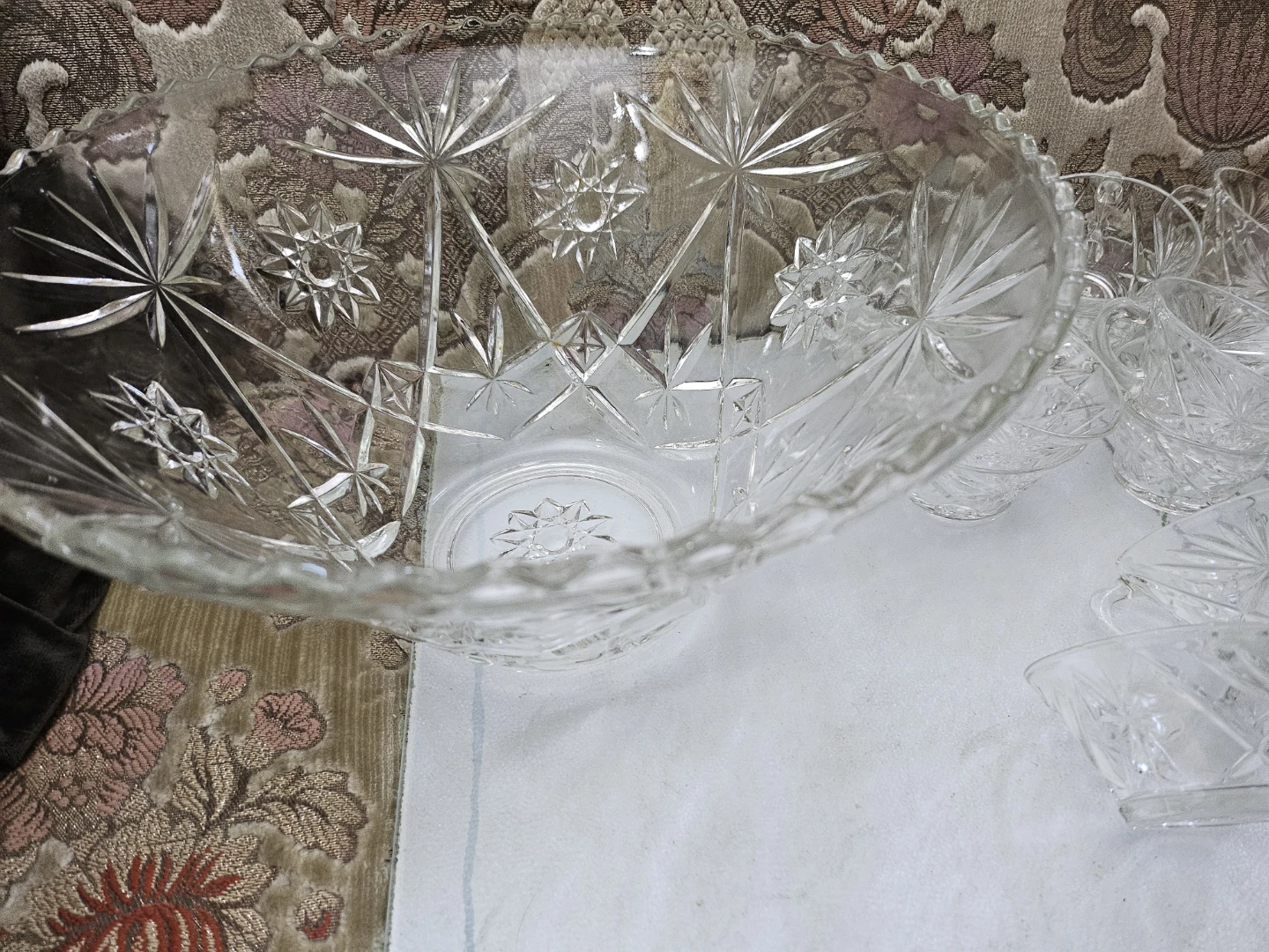 Crystal Punch Bowl and 16 Cups Set - photo 4