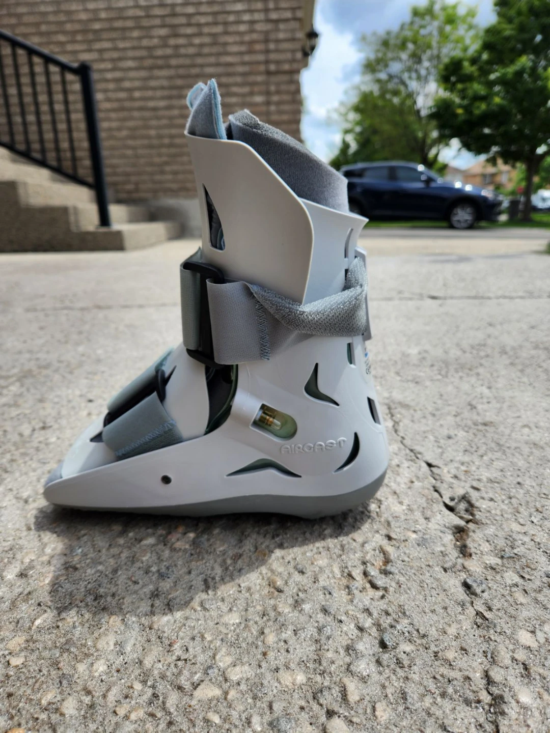 Aircraft walking boot