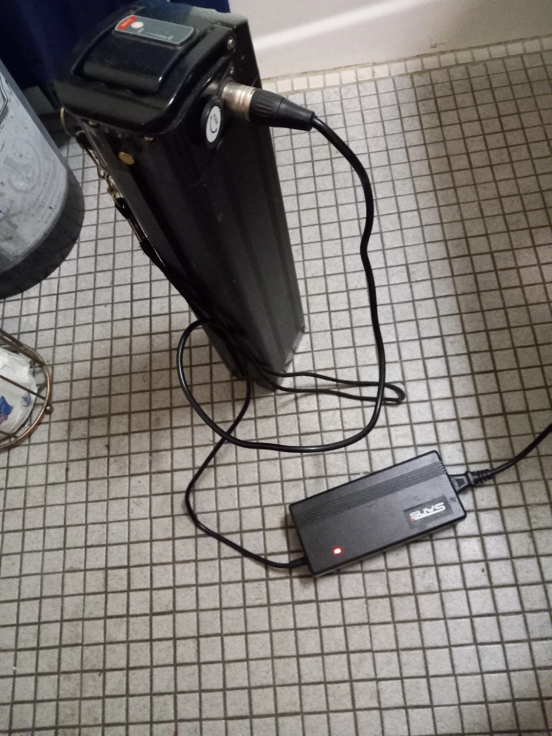 Lithium Battery Pack 36V 29AH with Charger - photo 2