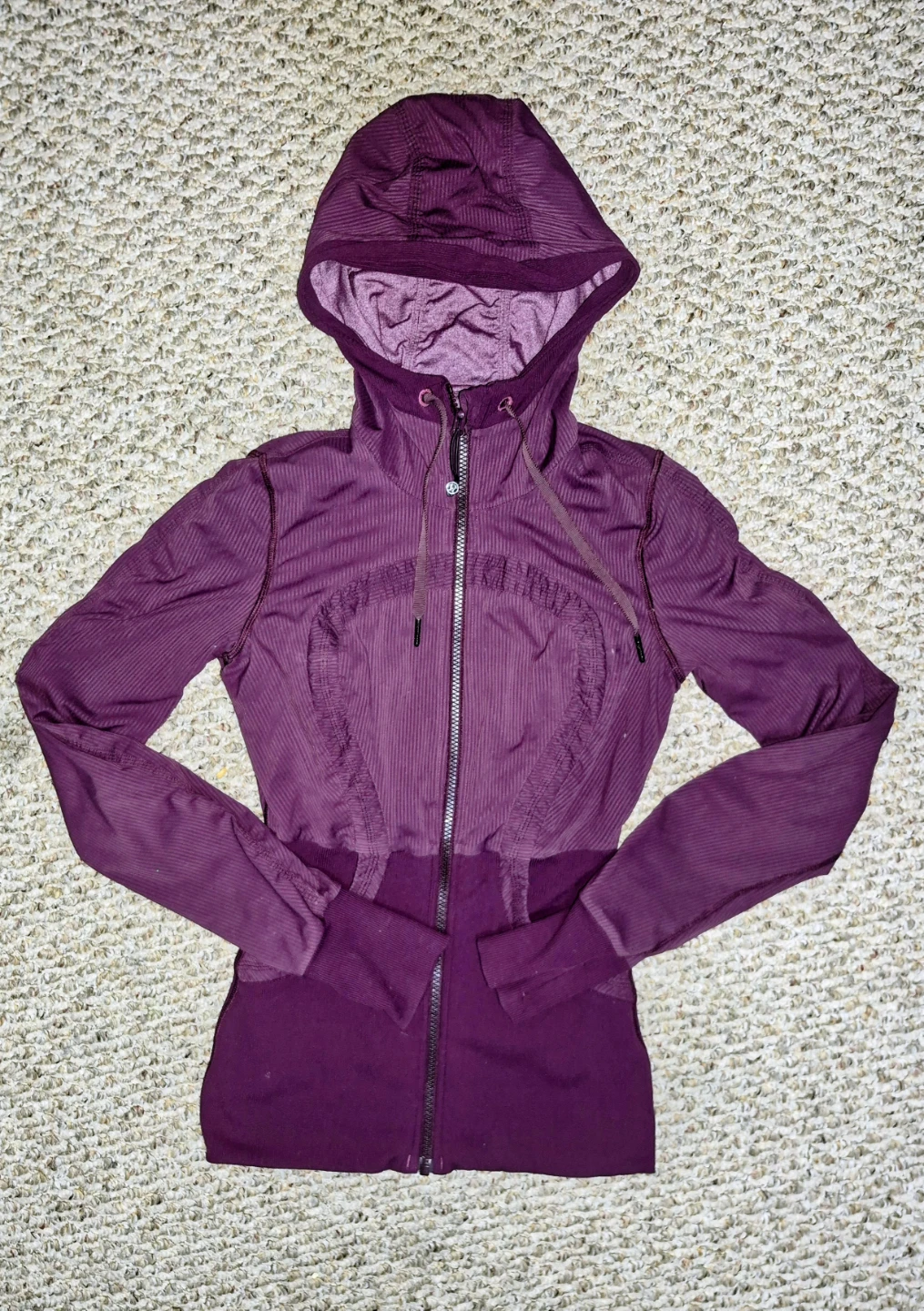 Lululemon hooded athletic jacket women's size 4 plum