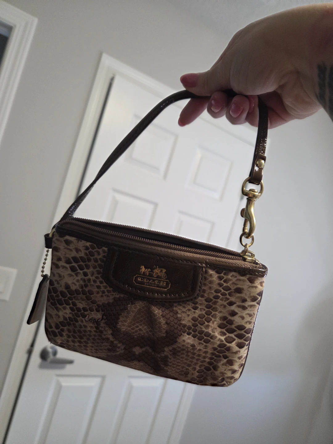 COACH Brown Snakeskin Wristlet Pouch - photo 4