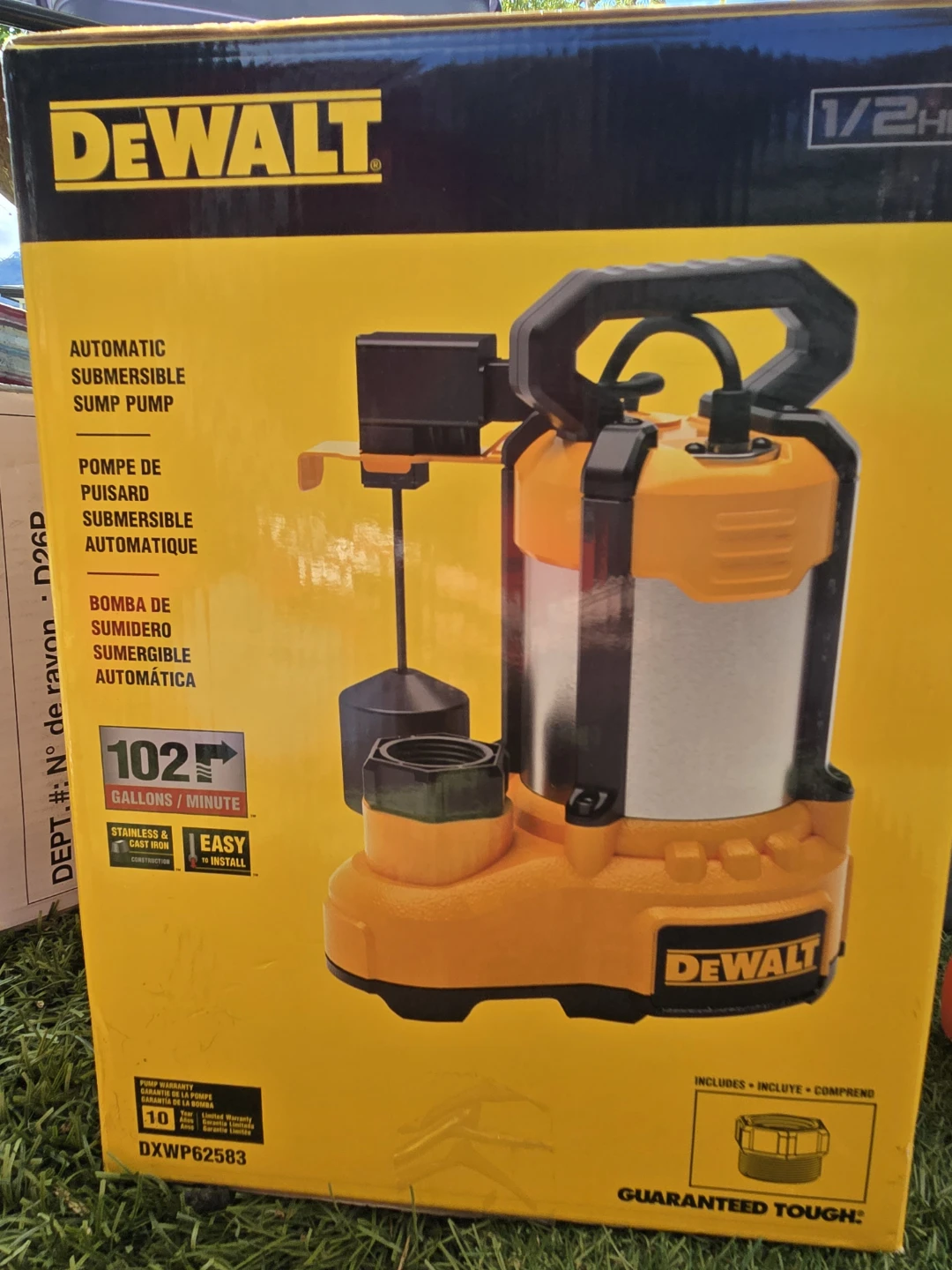 DEWALT Automatic Submersible Sump Pump 1/2 HP DXWP62583