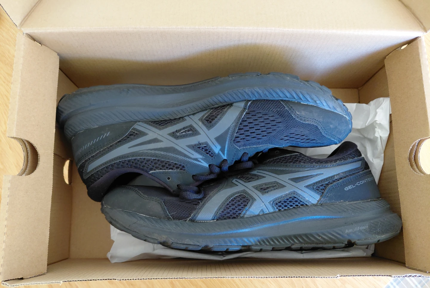 9.5 Extra-Wide Asics