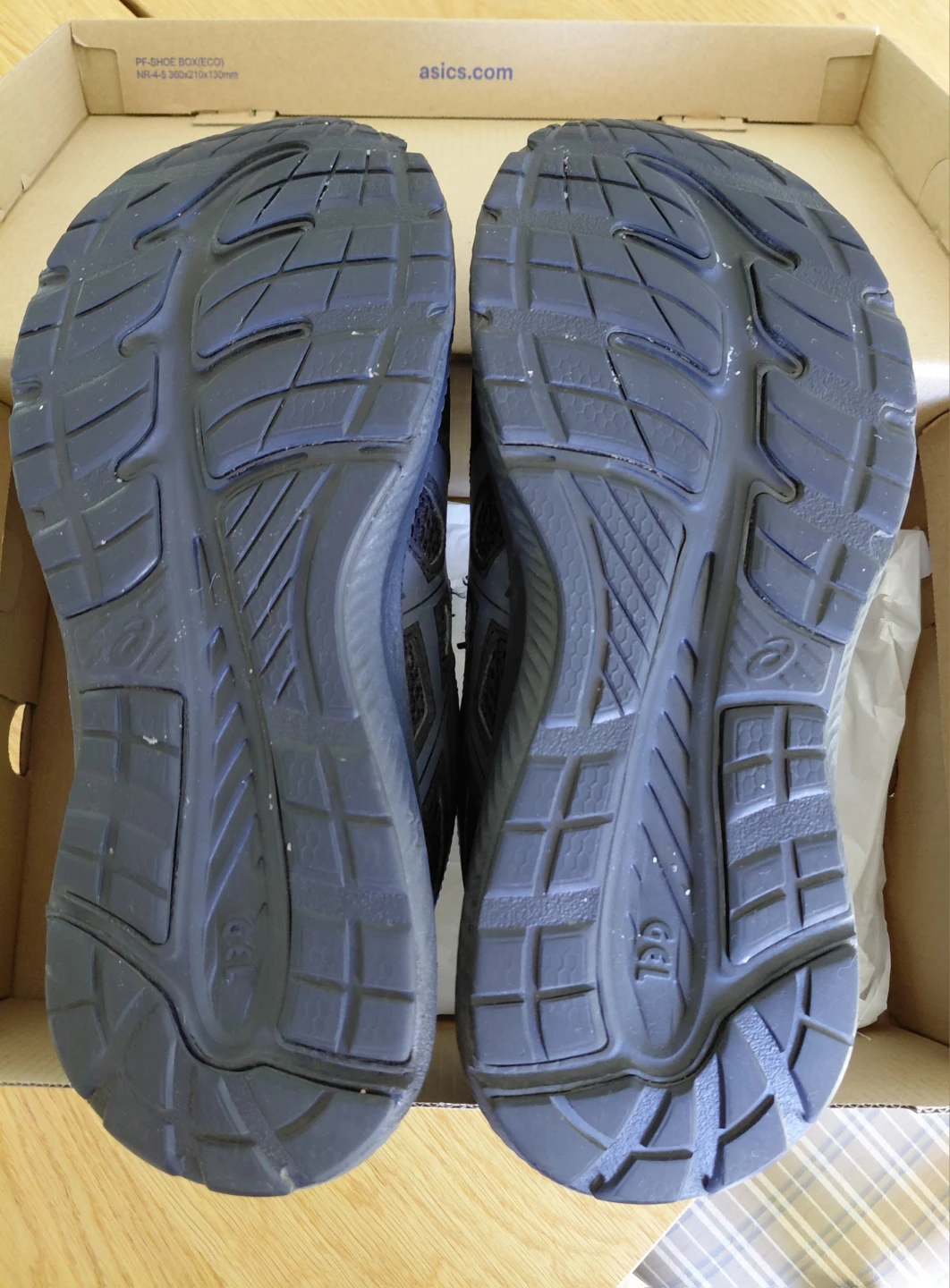 9.5 Extra-Wide Asics - photo 2