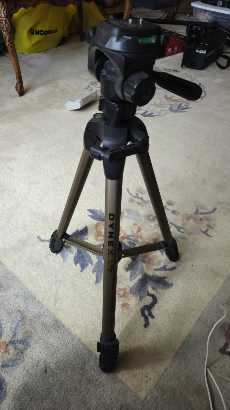 Dynex DX-TRP60 Tripod - photo 5