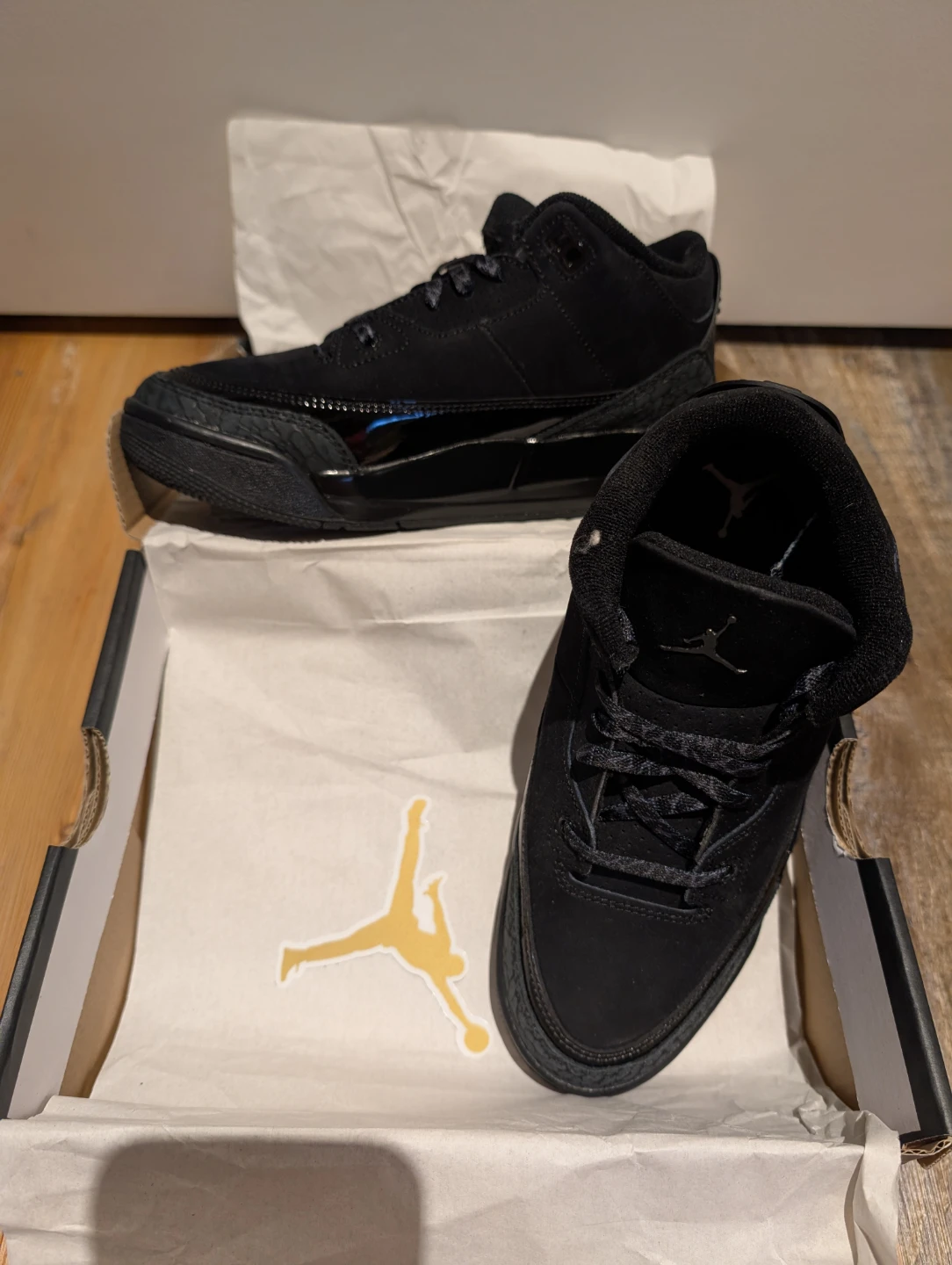 Kid's Jordan 3 Retro (PS) (Size 3Y) *Brand New*