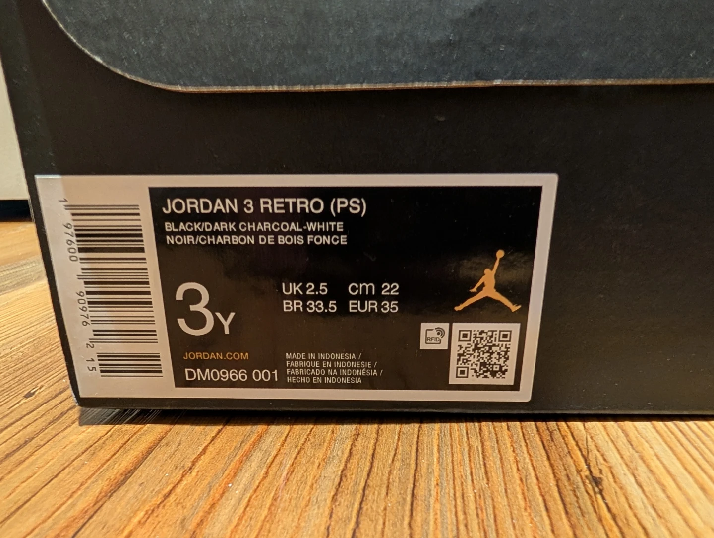 Kid's Jordan 3 Retro (PS) (Size 3Y) *Brand New* - photo 2
