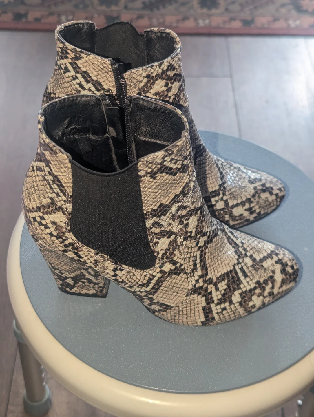Women's Snake Print Ankle Boots Size 6
