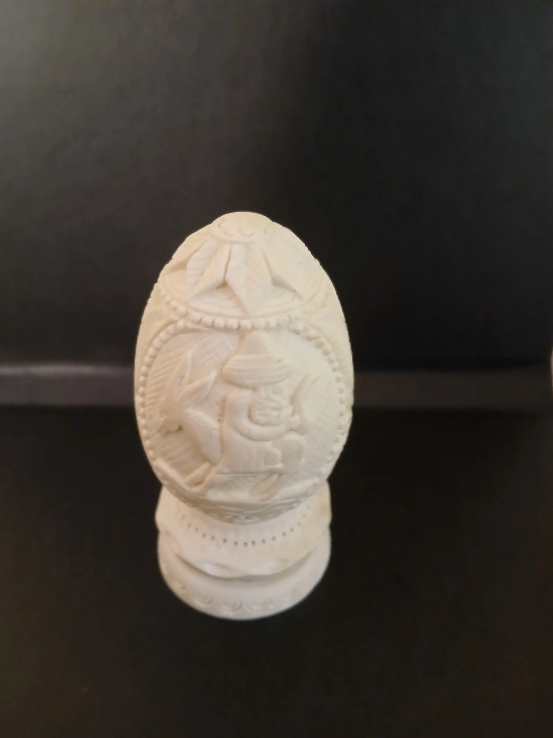 Vintage meerschaum carved Decorative Egg Figurine - photo 3