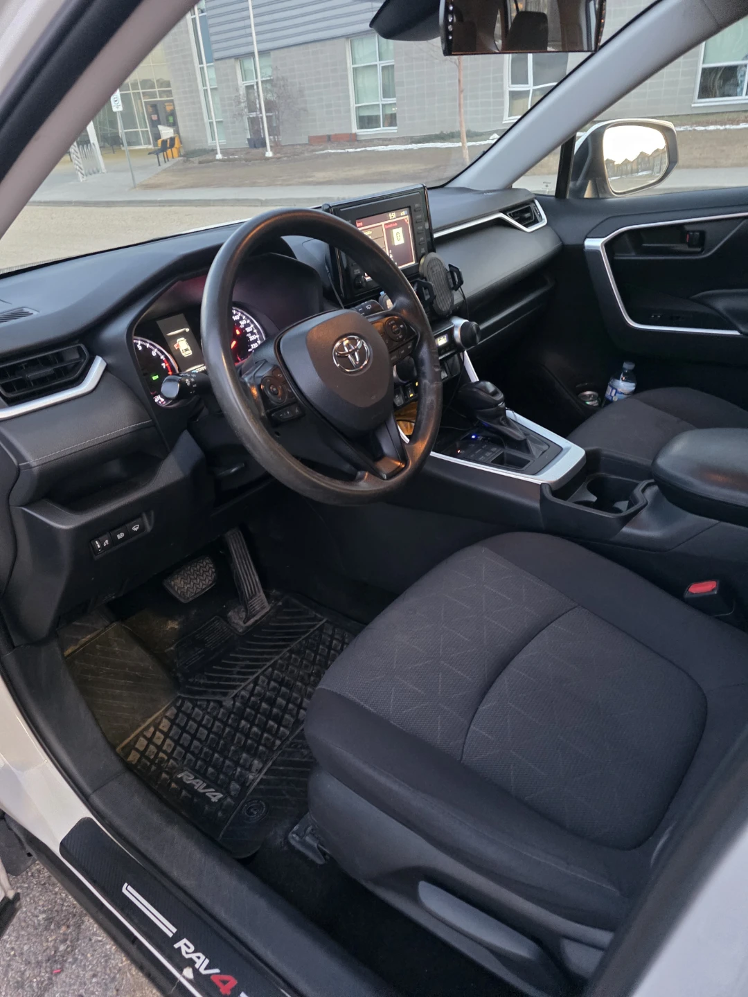 White Toyota RAV4 SUV - photo 5