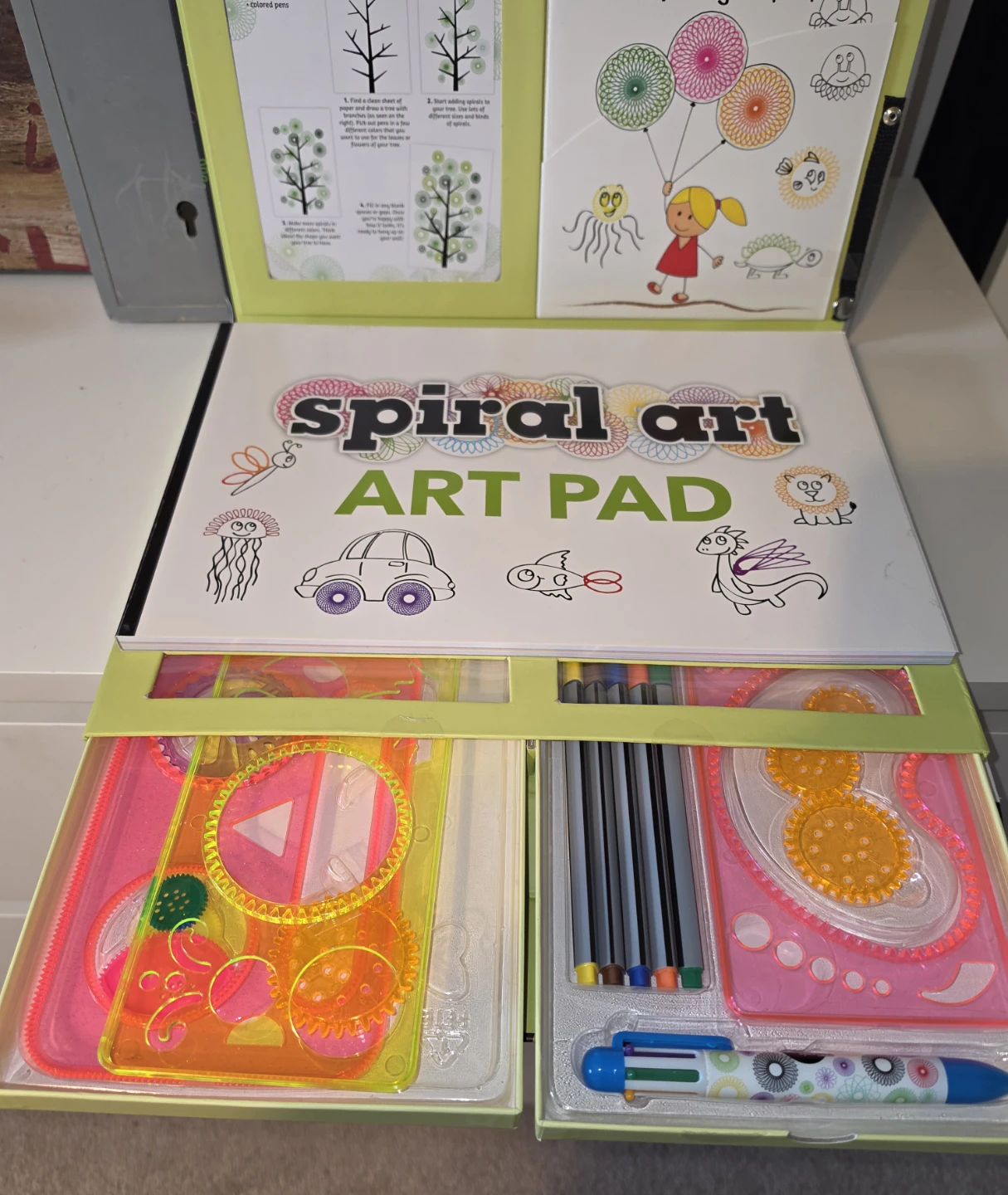 Spiro Art Deluxe Activity Kit – Unused – $10